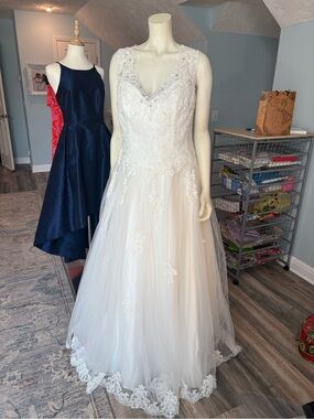 Cara Mia Lace Appliqué Bridal A-Line Dress in Ivory - Women's Wedding Gown 18W